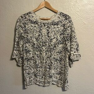 Solitaire White and Navy Embroidered Blouse XL